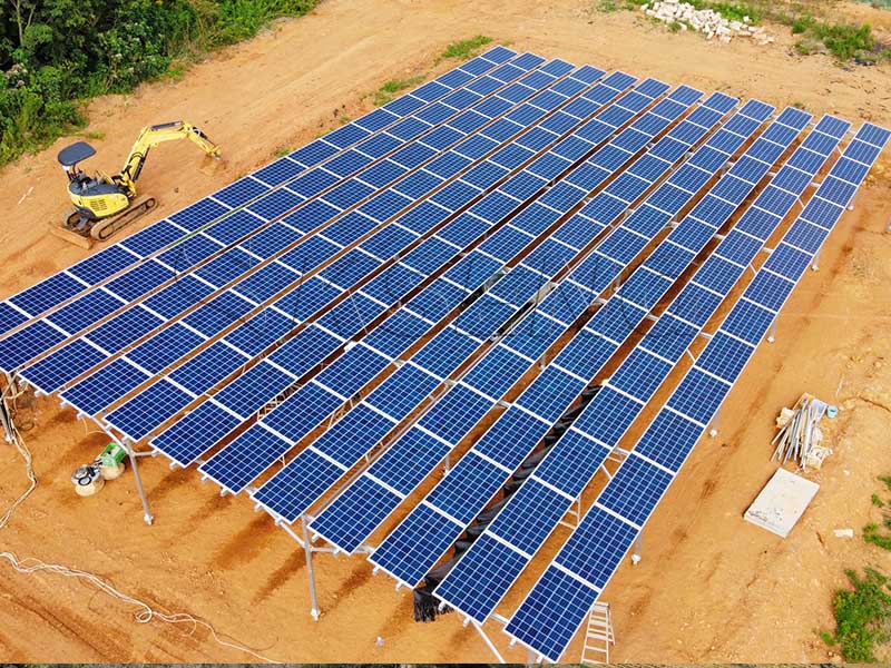 Sistemul fermei solare din Japonia 424,32 kW
